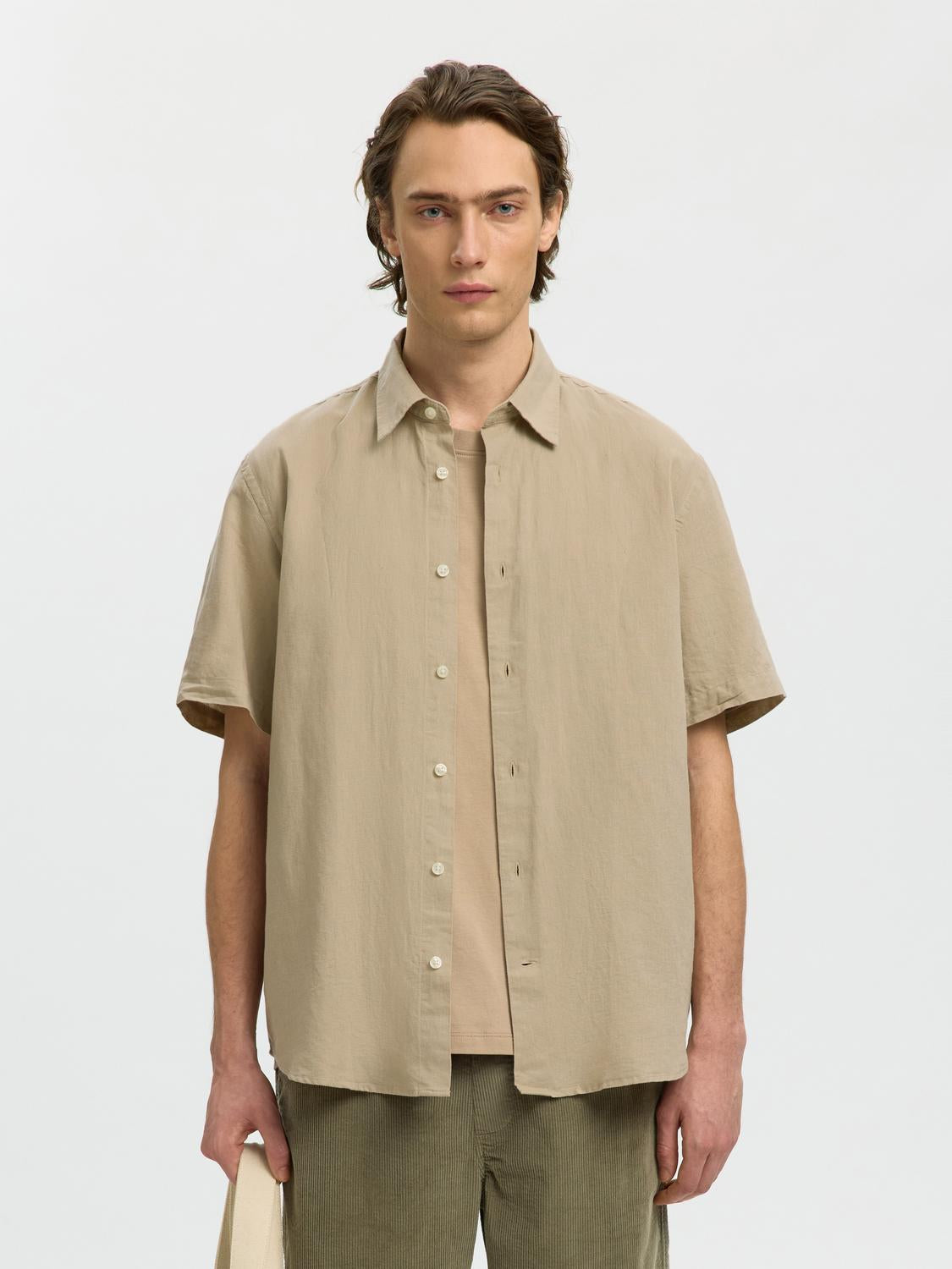 model_shot-front